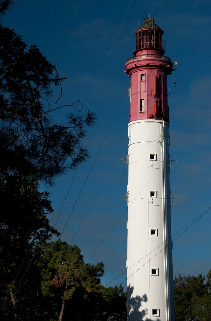 Phare du Cap Ferret sur le bassin d'Arcachon.
